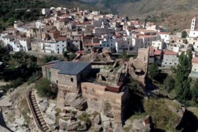 Bacares