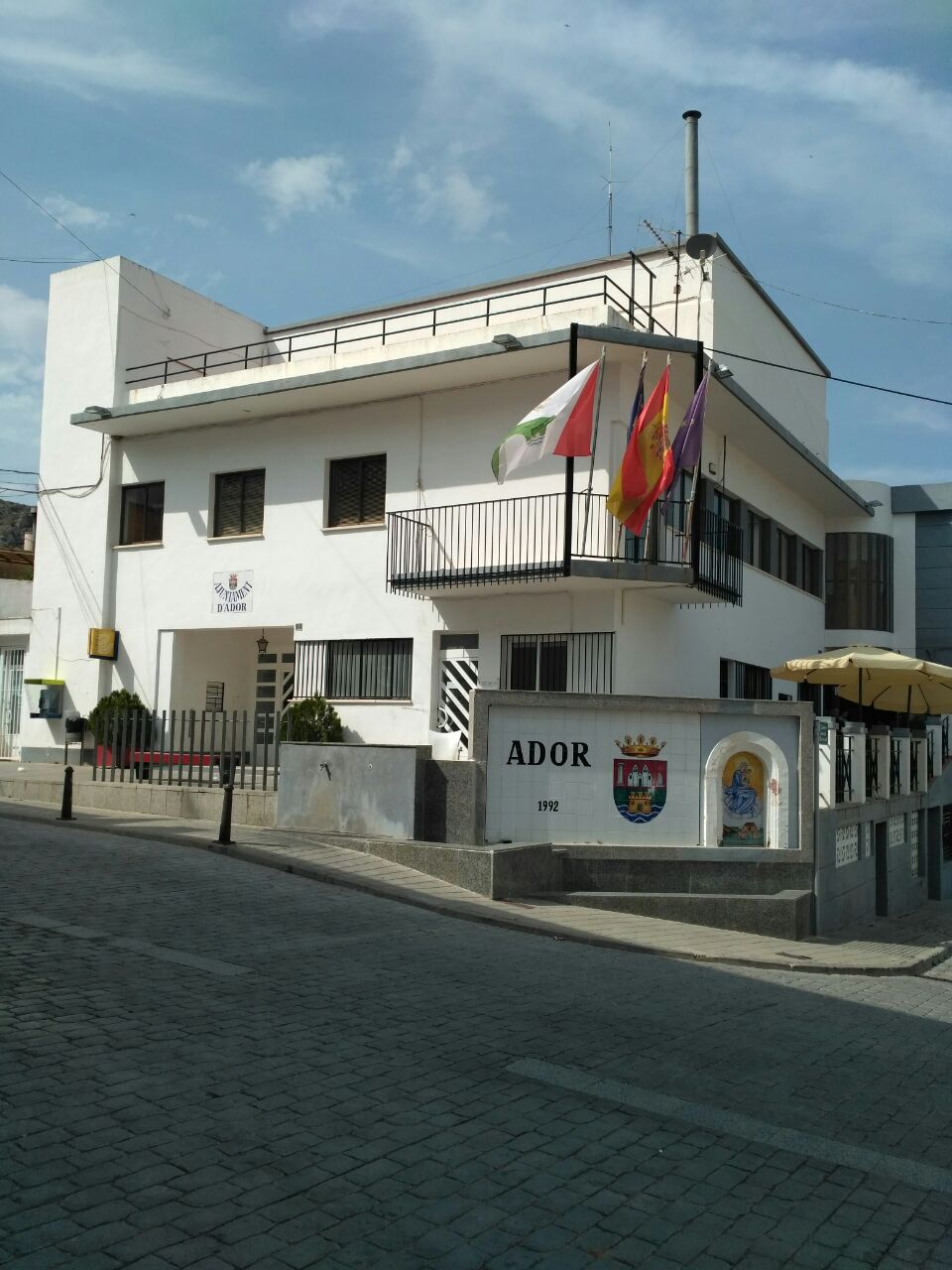 Ador, Valencia