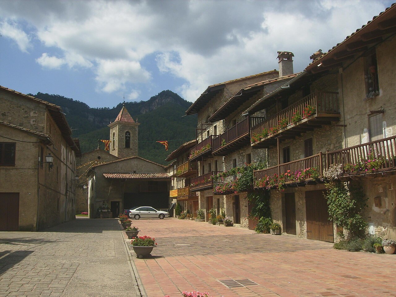 La Vall D'en Bas, Girona