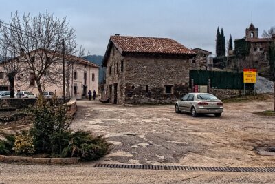 Les Llosses, Girona
