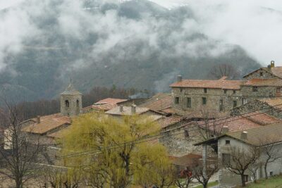 Lles de Cerdanya, Lleida