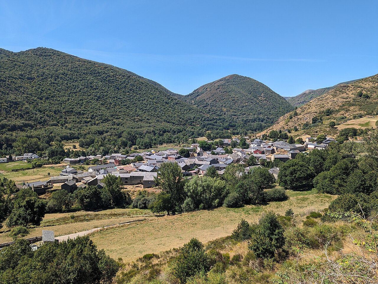 Murias de Paredes, León