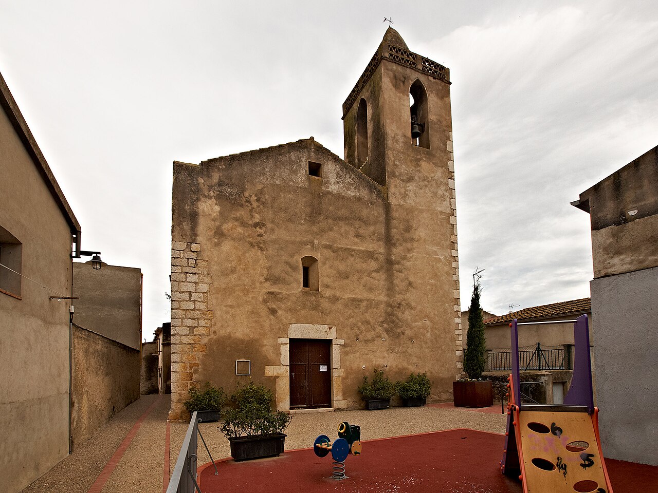 Santa Llogaia D'Àlguema, Girona