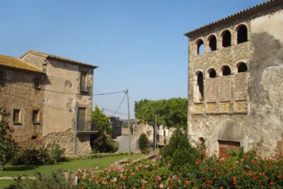 Ultramort, Girona